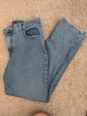 Light Wash Straight Leg Jeans
